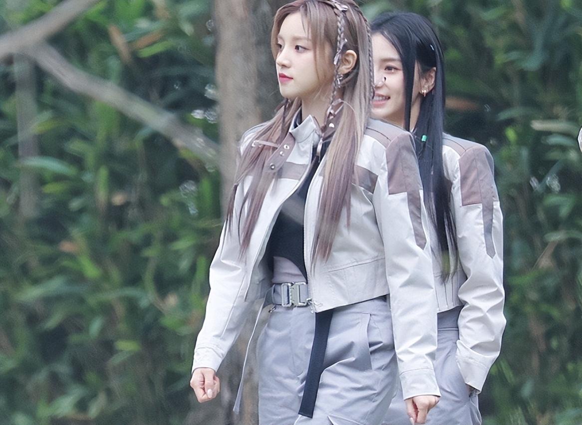 郑恺最新跑男录制,真实自我还是商业舞台?