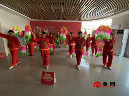 最新广场扇子舞,科技与舞蹈的炫彩融合