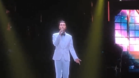男生贾里，舞台明星的闪耀与争议之路