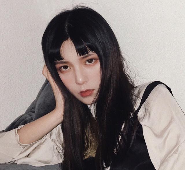 最新QQ女生头像精选与小巷特色小店探秘