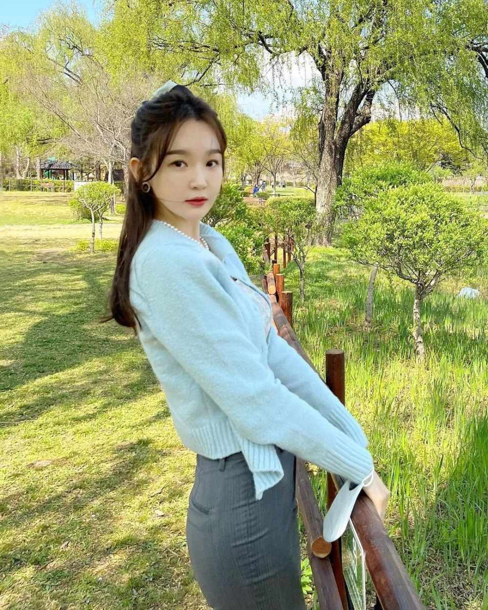 姜敏京最新穿搭风格,时尚引领者的个性风采展现?