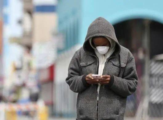 美国最新研究揭示，戴口罩的重要性及其深远影响