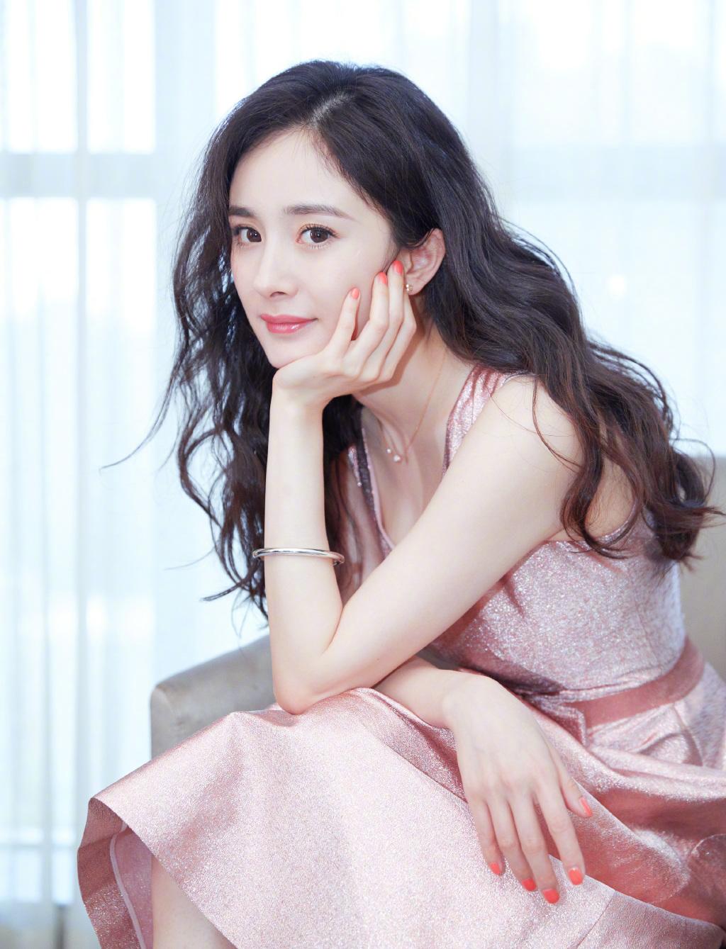 戚薇陈赫主演电视剧，友情与陪伴背后的温馨日常揭秘